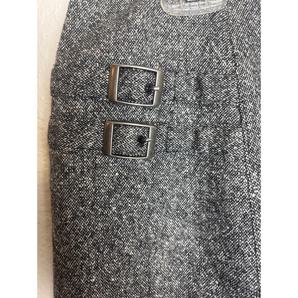 Garnet Hill Gray Wool and Silk Blend Skirt with Side Buckle Detail Size 12P - Picture 3 of 9